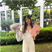 Sono Alessia Segala, possiedo la laurea triennale in scienze e tecniche psicologiche e sto proseguendo con gli studi magistrali, ho 23 anni e offro le mie competenze riguardo tutte le materie a studenti di scuola elementare mentre se frequentanti la scuol